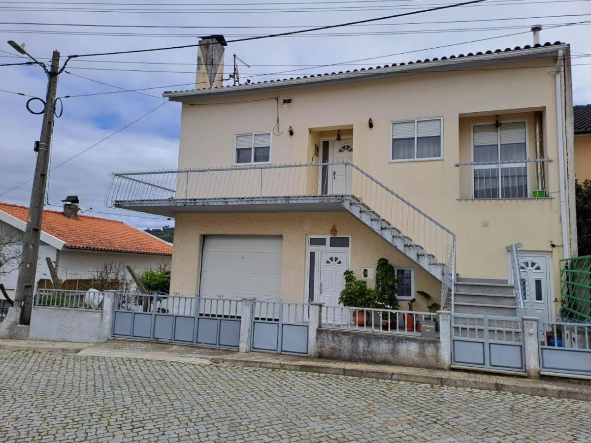 Vivenda Azevedo Otel Celorico Da Beira Dış mekan fotoğraf